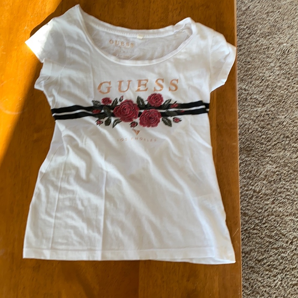 Guess Tshirt
